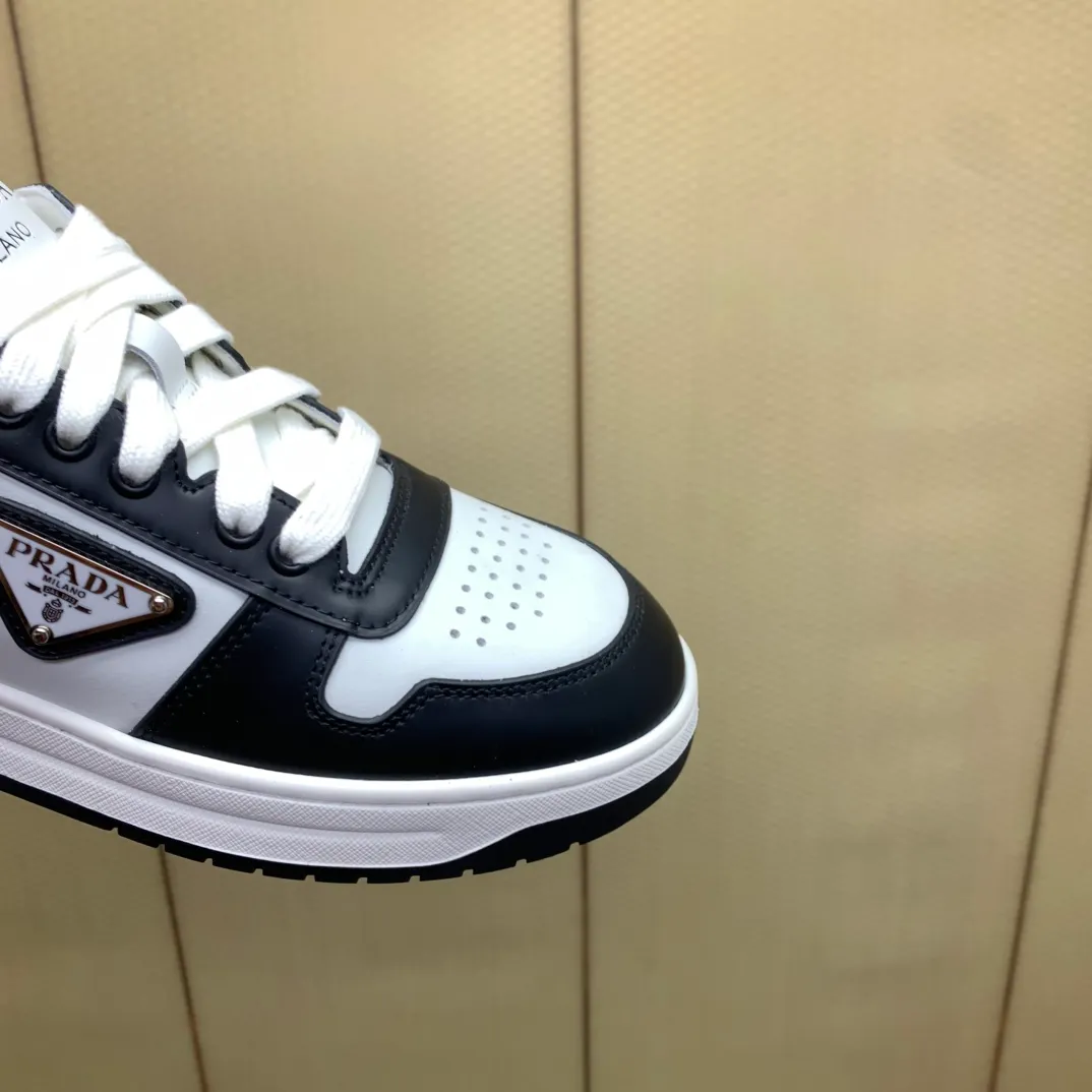 💰660.巜PRADA》Prada: Top 🔝purchasing agent🔍🔍The latest men’s counters are on sale simultaneously, high-quality original calfskin imported from Italy 🇮🇹. Brand logo* (prominent·high-end·noble·class·) exquisite workmanship (imported from Italy🇮🇹 Sole: Original sole provided by the original factory, ⚠️exclusive double-layer activity, TPR rubber, combination outsole; super comfortable, wear-resistant, non-slip, environmentally friendly🌳🌳🌳, real shot🎬The real thing is more beautiful🔍🔍 (high quality, follow the order) code number 38 to 44 (.45 customized)